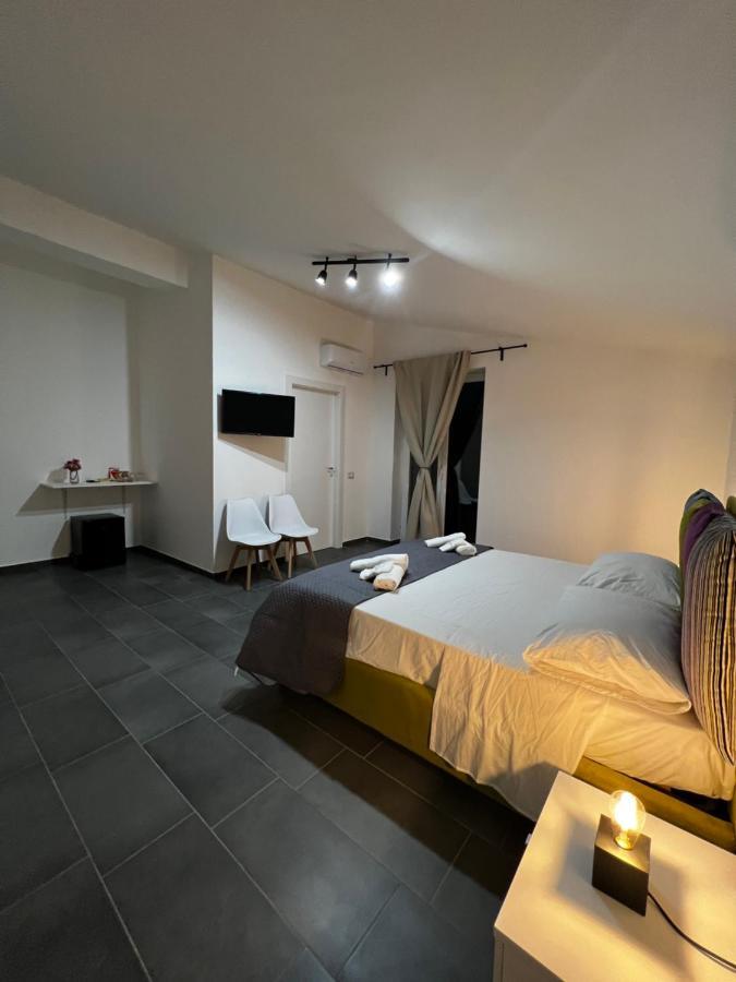 Habitat Luxury Suites Bellona Exterior foto